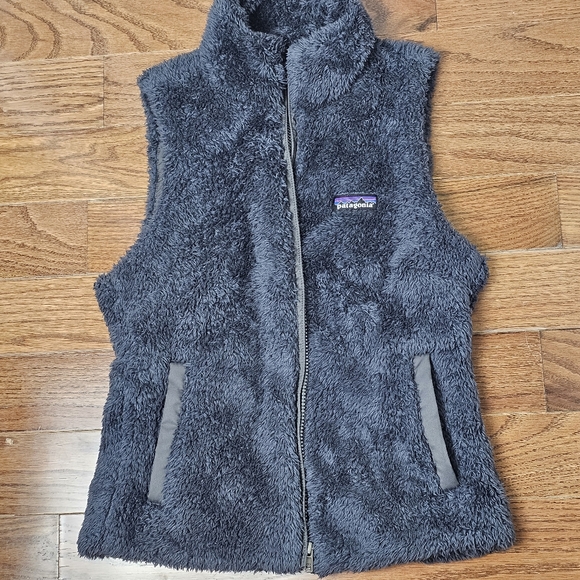 Patagonia women's Small Los‎ Gato Smolder Blue Vest Pockets Teddy Bear Zip Close - Picture 1 of 8